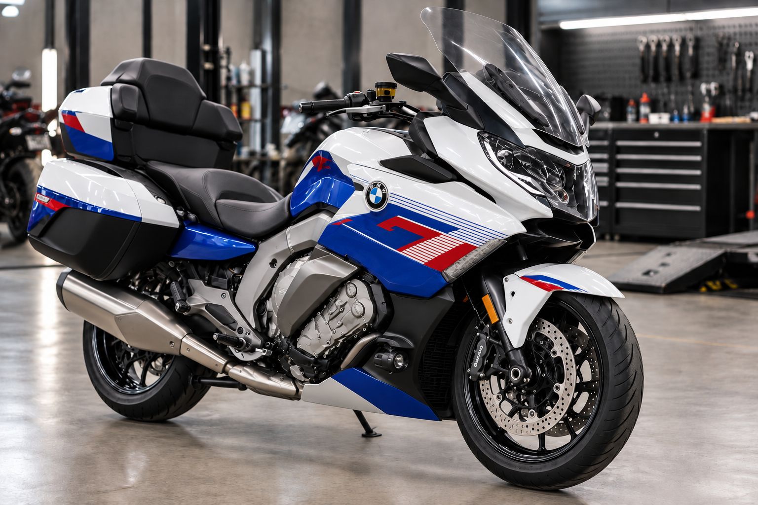 Обслуживание заднего колеса BMW K1600GT 2021